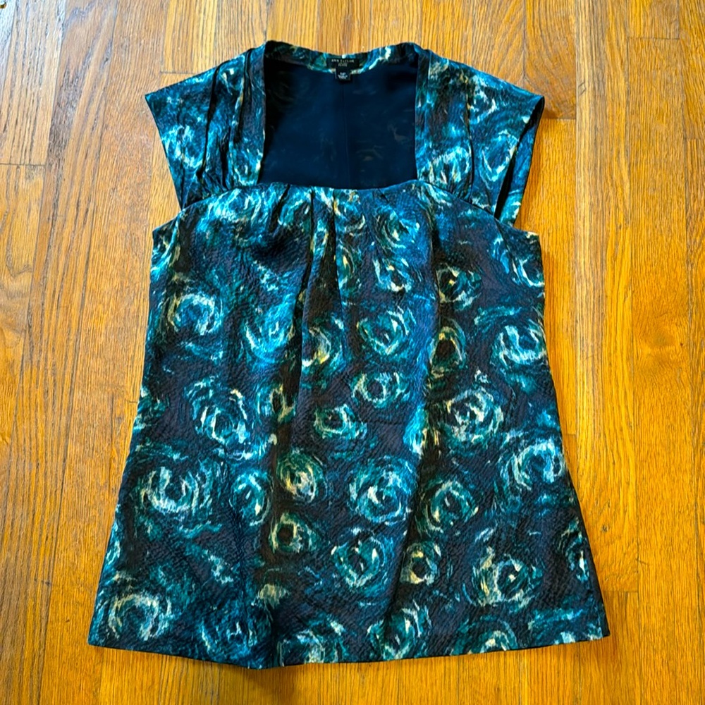Sleeveless Ann Taylor blouse - petite small